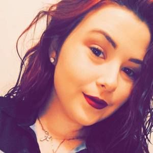 Meet your Posher, Caitlin